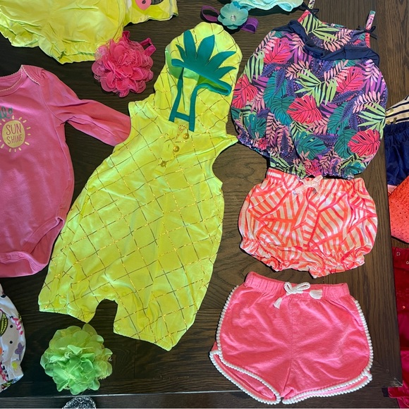 Lot of baby girls summer/vacay clothes ☀️ 6-9 months - Picture 2 of 5